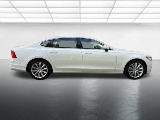 Used 2018 Volvo S90 T6 Momentum w/ Convenience Package AWD/4WD image 7