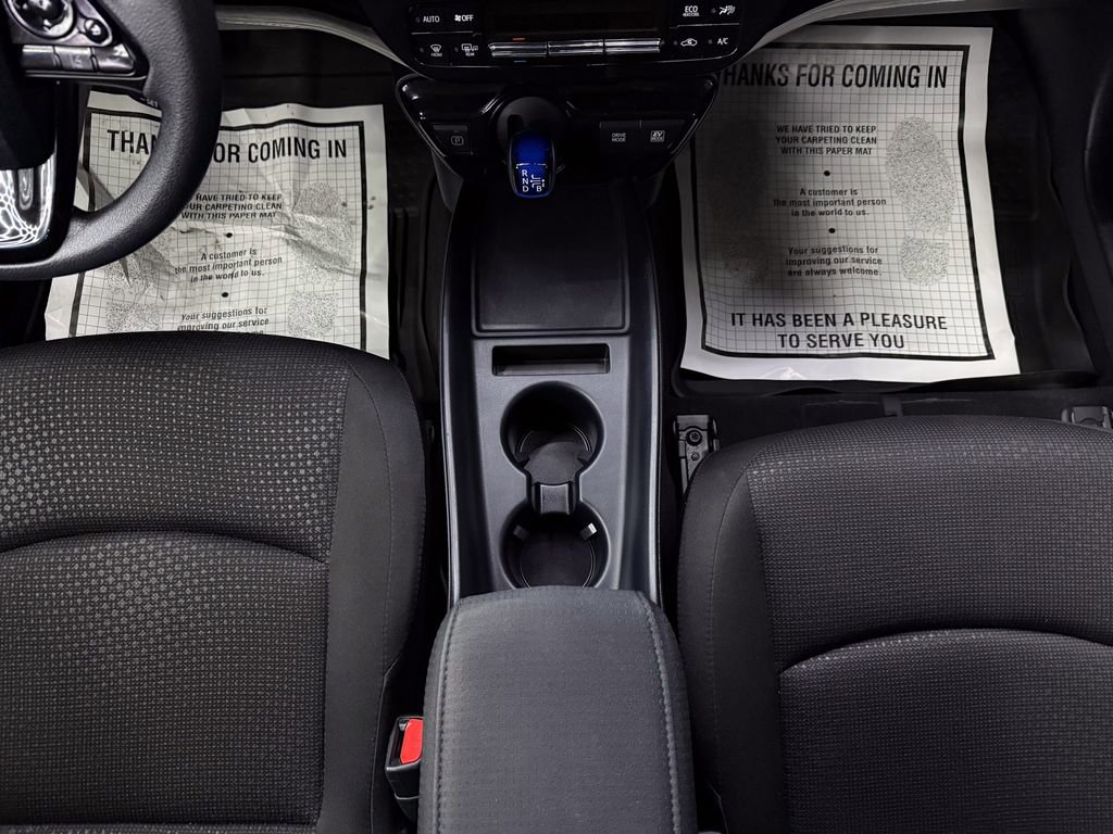 Used 2022 Toyota Prius LE image 22