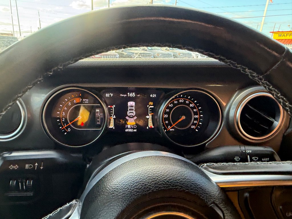Used 2022 Jeep Wrangler Unlimited Sahara w/ Cold Weather Group image 20