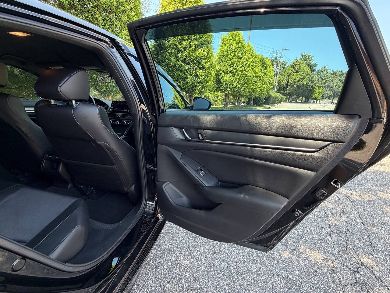 Used 2022 Honda Accord Sport image 29