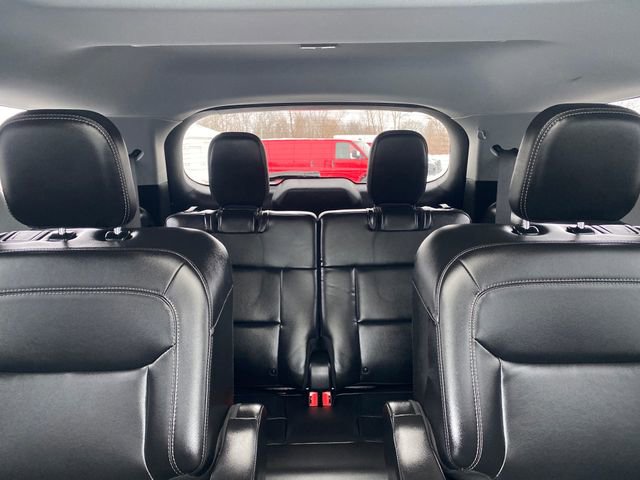 Used 2023 Ford Explorer XLT w/ Equipment Group 202A image 34