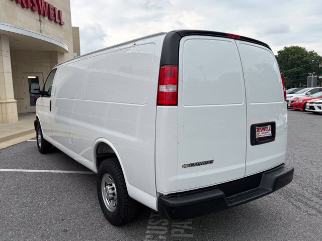 Used 2025 Chevrolet Express 2500 Extended w/ Driver Convenience Package RWD image 5
