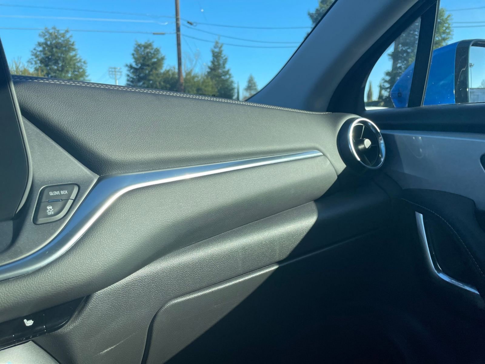 Used 2025 Chevrolet Blazer LT image 30