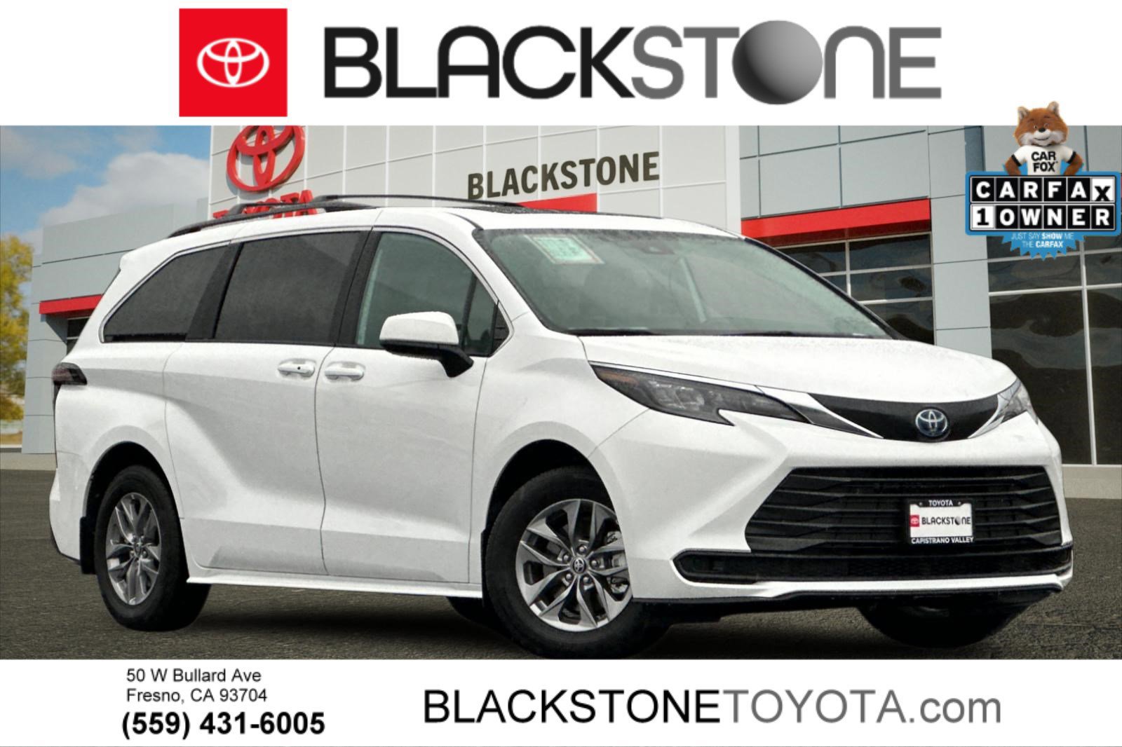 Used 2025 Toyota Sienna LE w/ LE Plus Package image 1