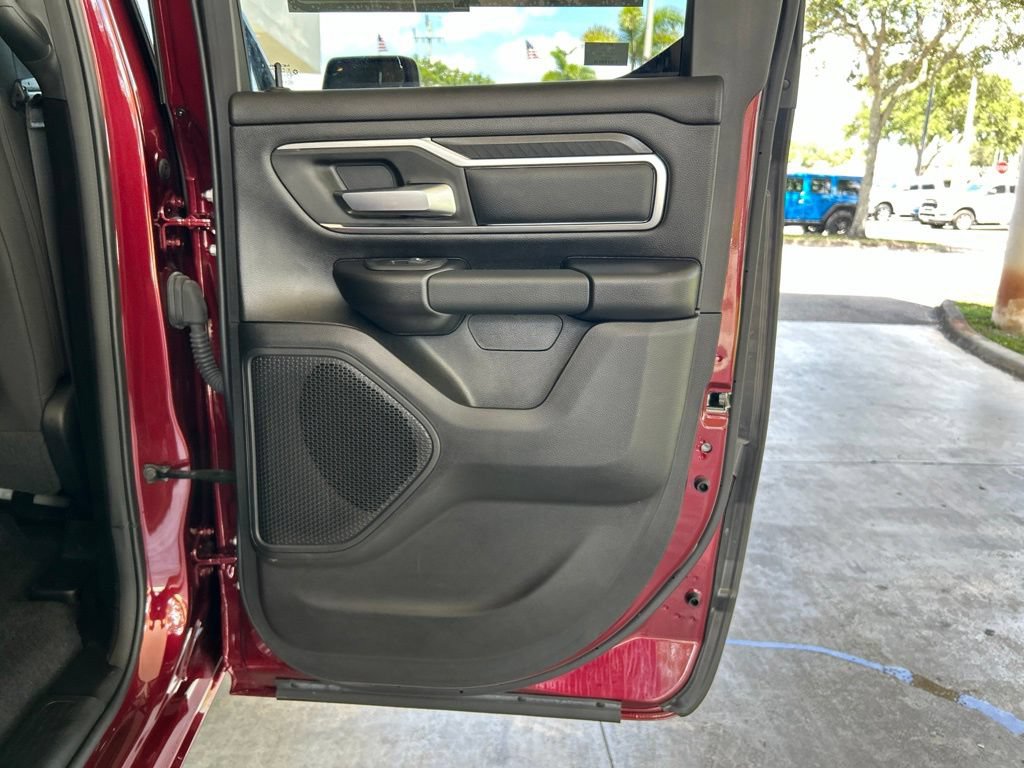 Used 2025 RAM 1500 Big Horn AWD/4WD image 32