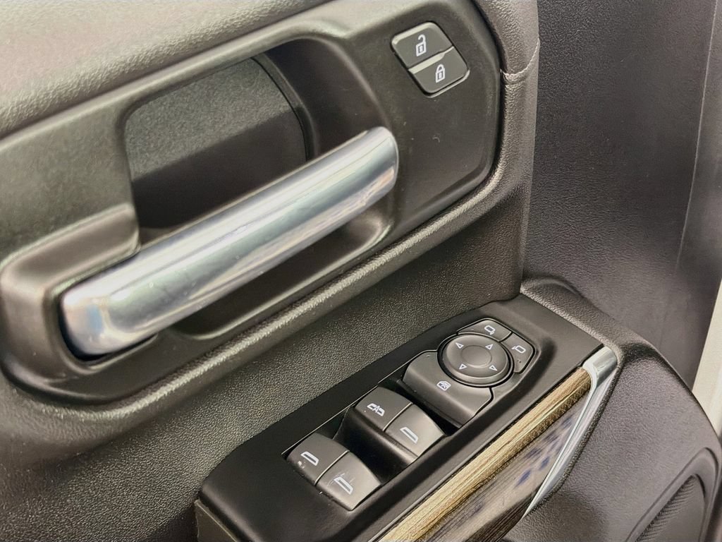 Used 2019 Chevrolet Silverado 1500 LT w/ True North Edition AWD/4WD image 17