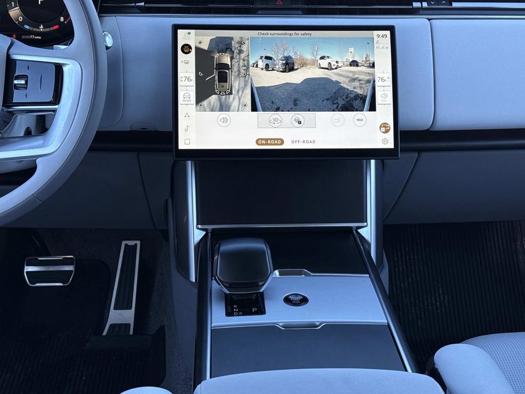New 2025 Land Rover Range Rover SV image 18