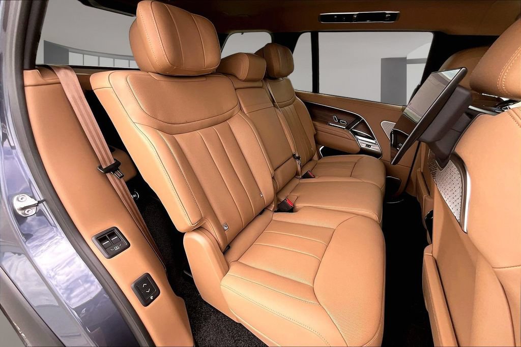 New 2026 Land Rover Range Rover Long Wheelbase Autobiography AWD/4WD image 10