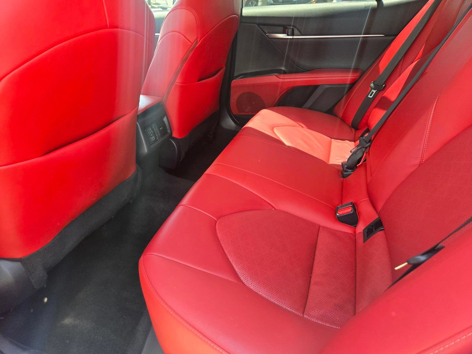 Used 2023 Toyota Camry XSE FWD image 15