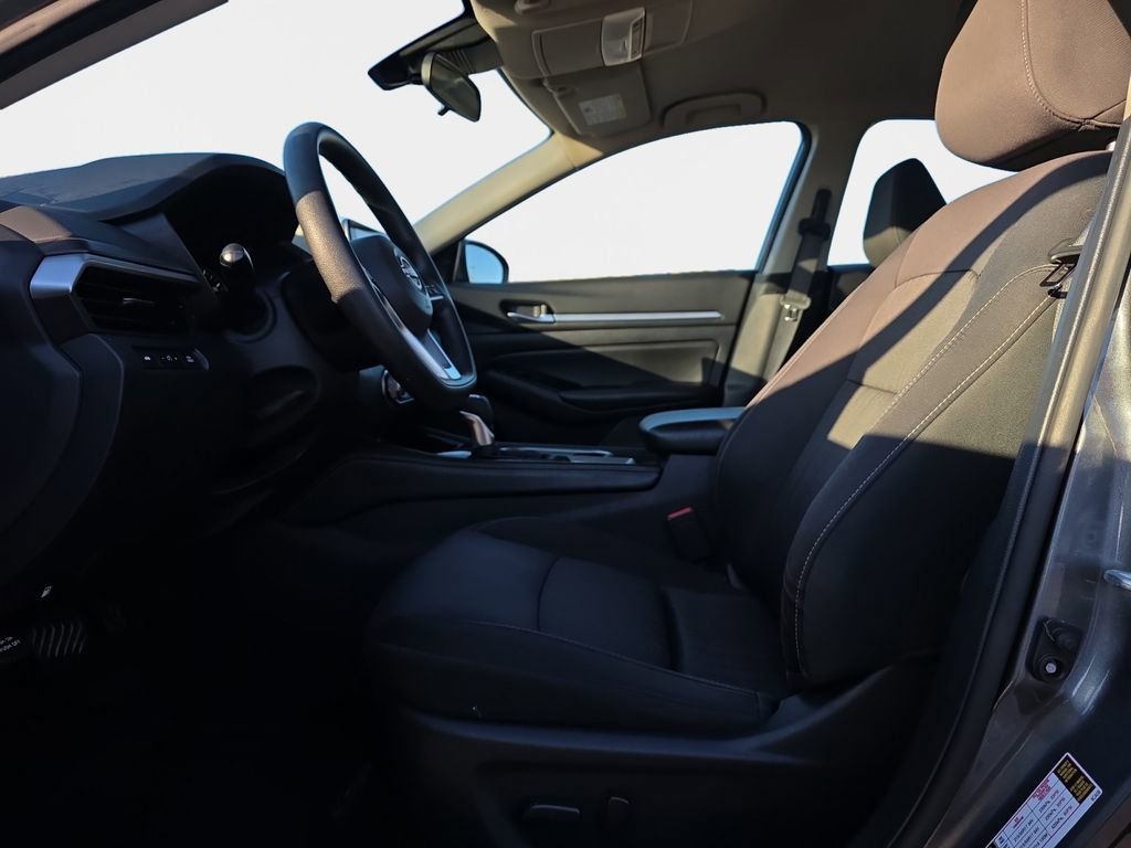 Used 2023 Nissan Altima 2.5 SV image 12