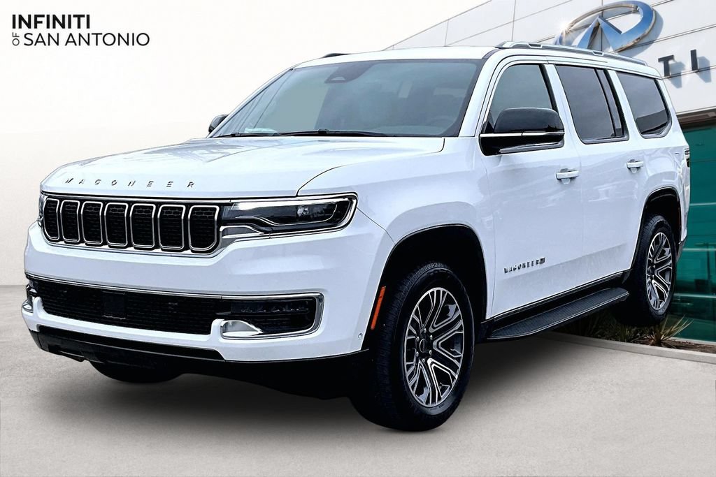 Used 2025 Jeep Wagoneer 4WD image 14