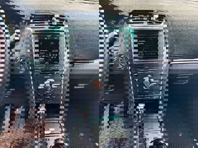 Used 2016 Ford Explorer Platinum AWD/4WD image 20