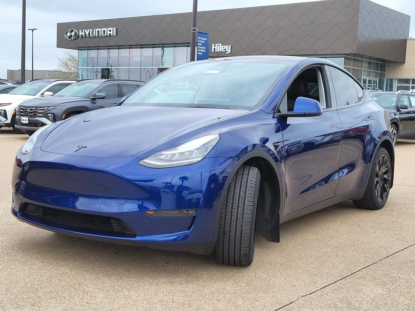 Used 2021 Tesla Model Y Long Range image 2