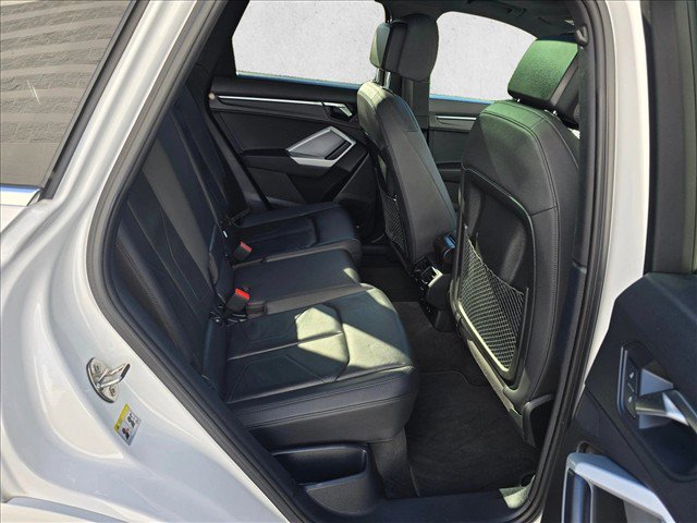 Used 2022 Audi Q3 2.0T Premium Plus w/ Premium Plus Package AWD/4WD image 12