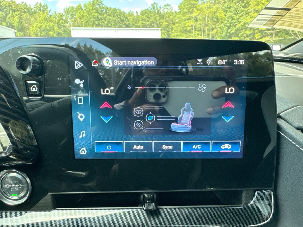 Used 2025 Chevrolet Corvette Z06 RWD image 25