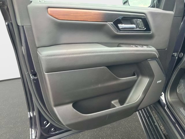 New 2026 GMC Yukon XL Denali w/ Sun & Power Step Package AWD/4WD image 17