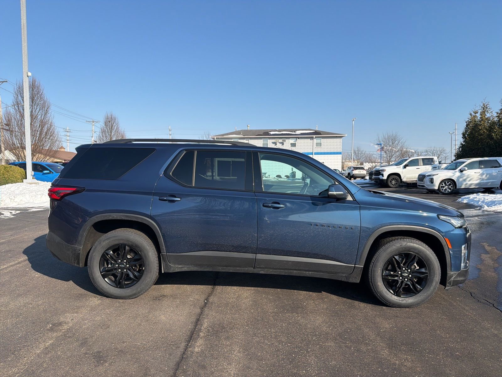 Used 2023 Chevrolet Traverse LT image 6