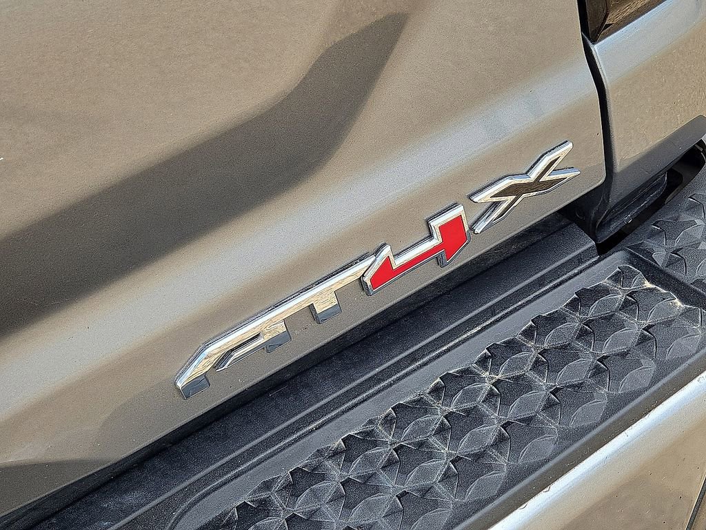 Used 2024 GMC Canyon AT4 w/ AT4 Premium Package AWD/4WD image 12