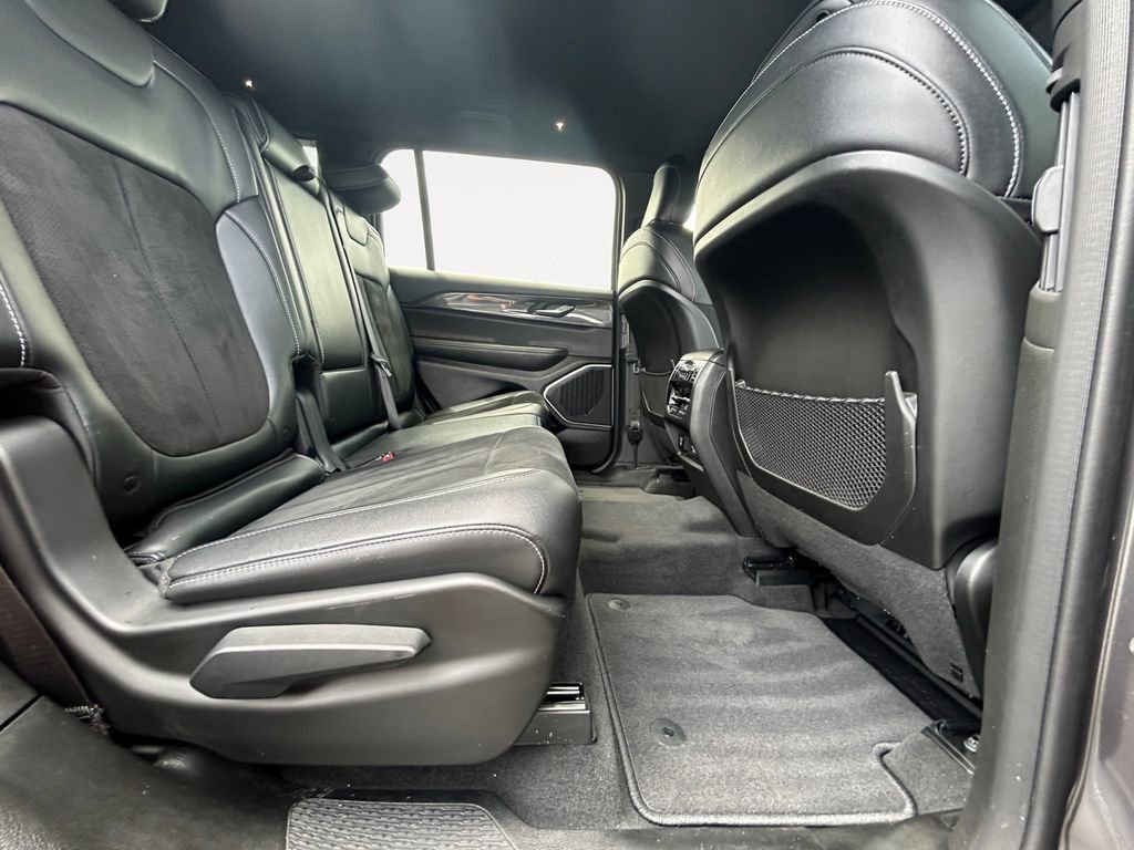 Used 2022 Jeep Grand Cherokee L Altitude image 11