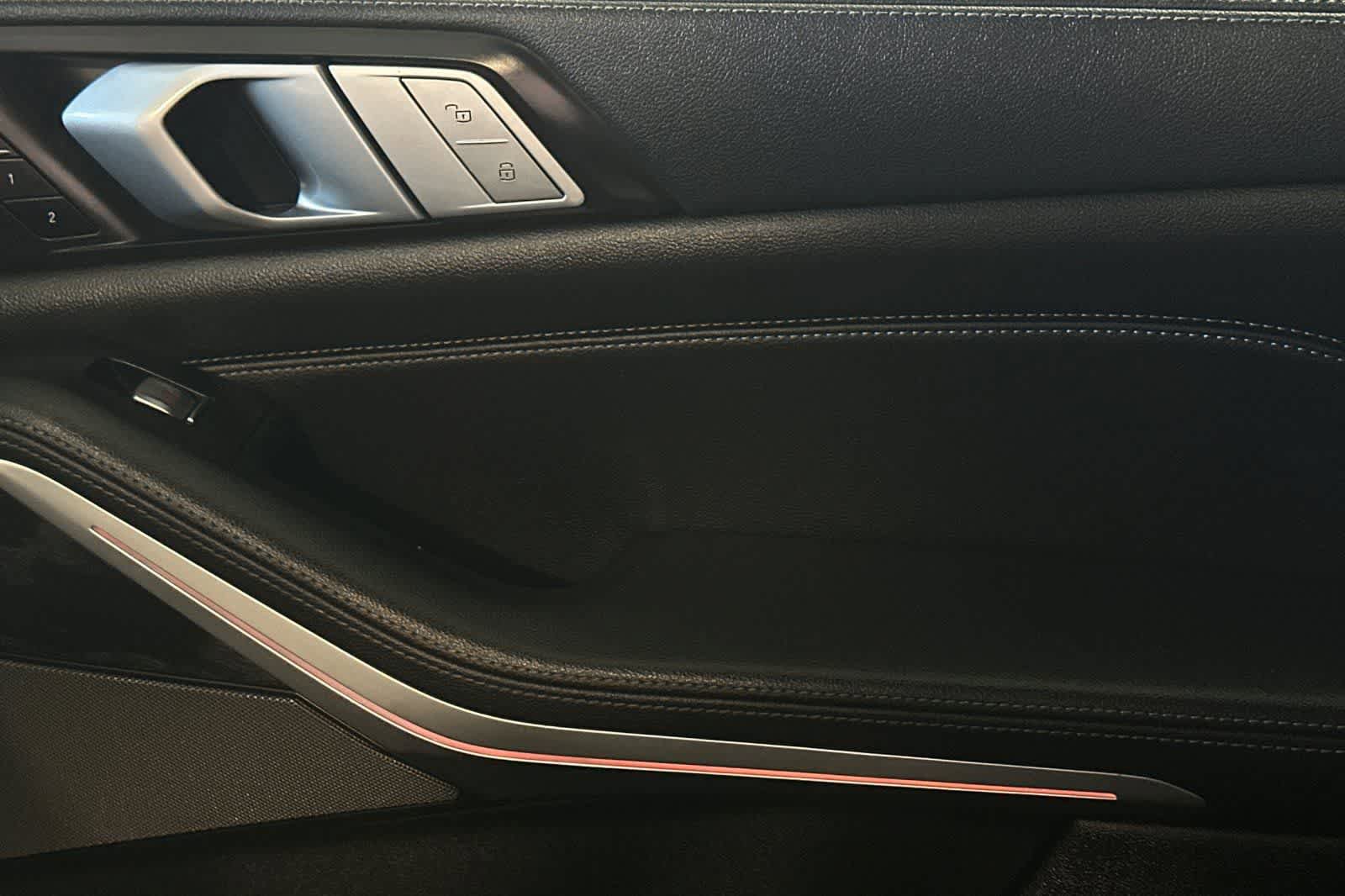 Used 2020 BMW X7 M50i AWD/4WD image 19