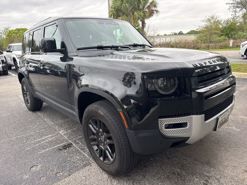 Used 2025 Land Rover Defender 110 S image 2