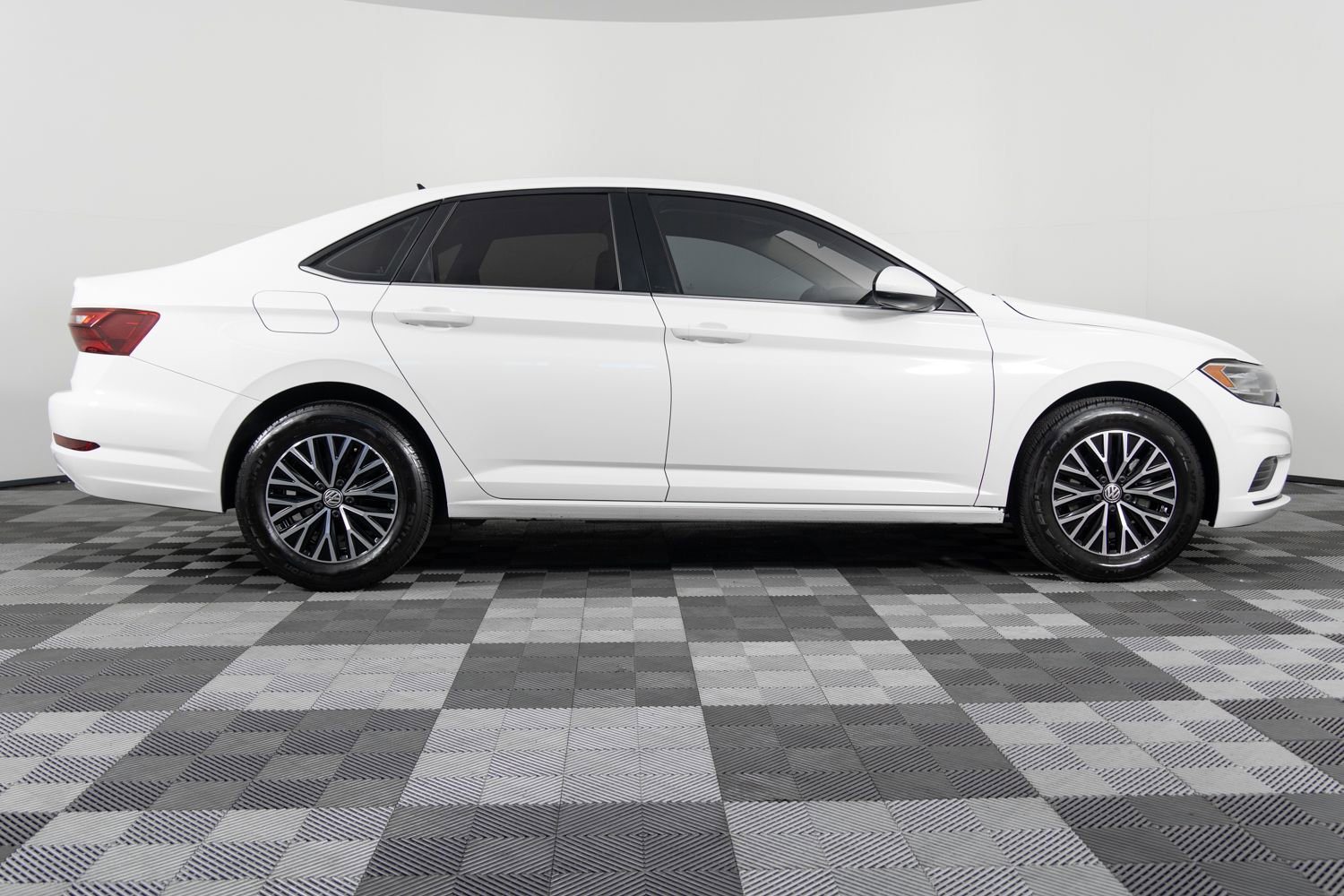 Used 2021 Volkswagen Jetta S w/ Driver Assistance Package image 9