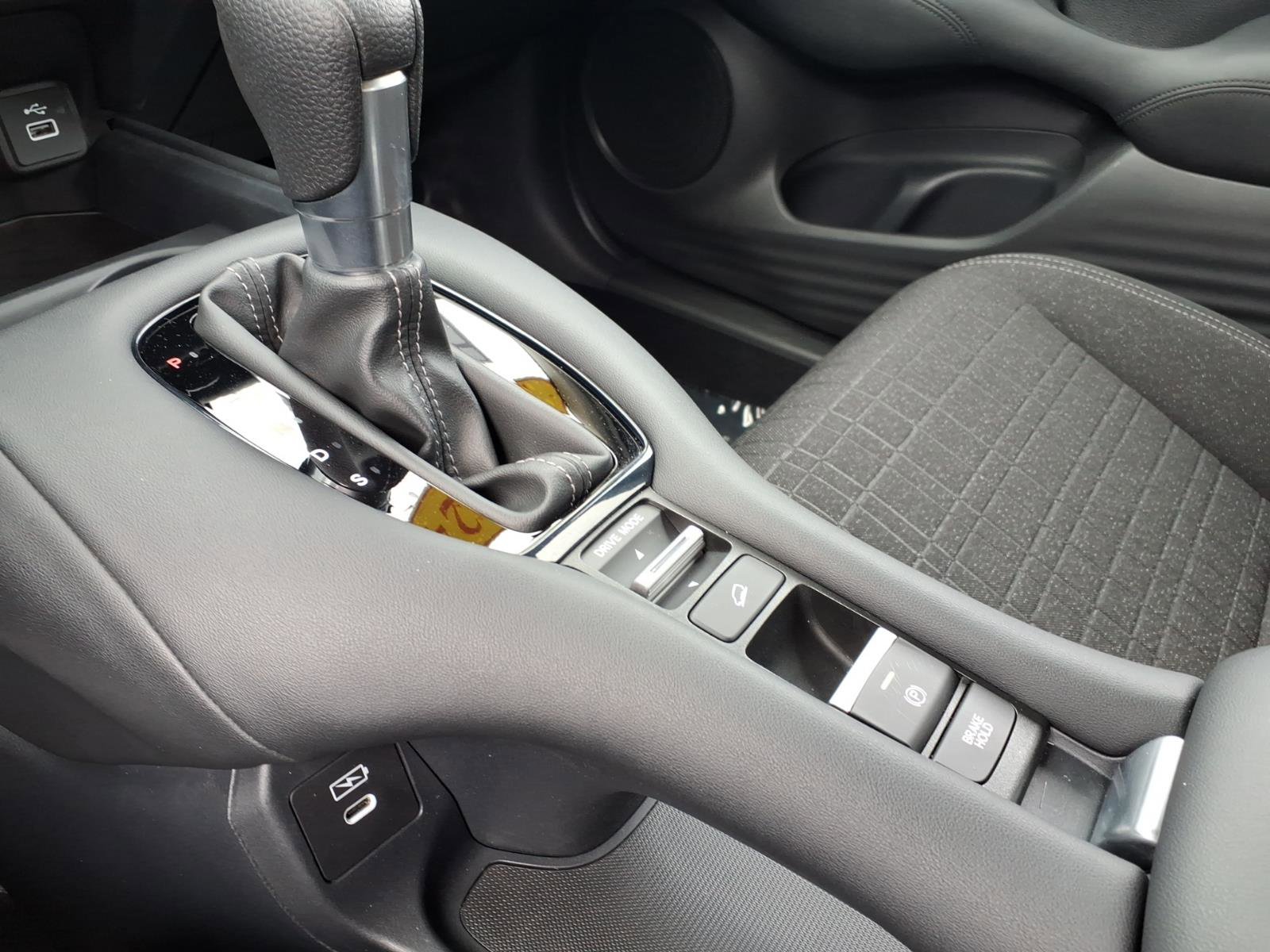 Used 2024 Honda HR-V LX image 21