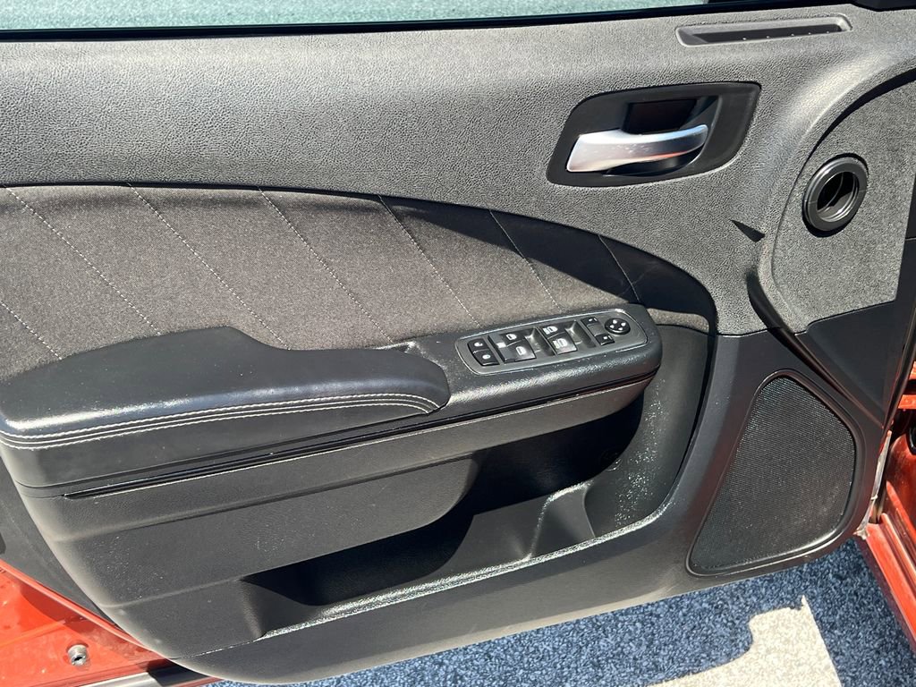 Used 2020 Dodge Charger SXT w/ Blacktop Package image 11