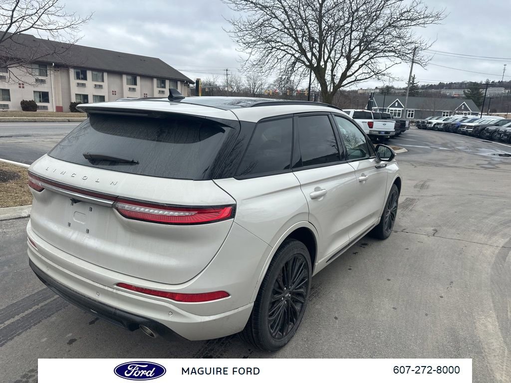 Used 2024 Lincoln Corsair Reserve w/ Equipment Group 201A image 5