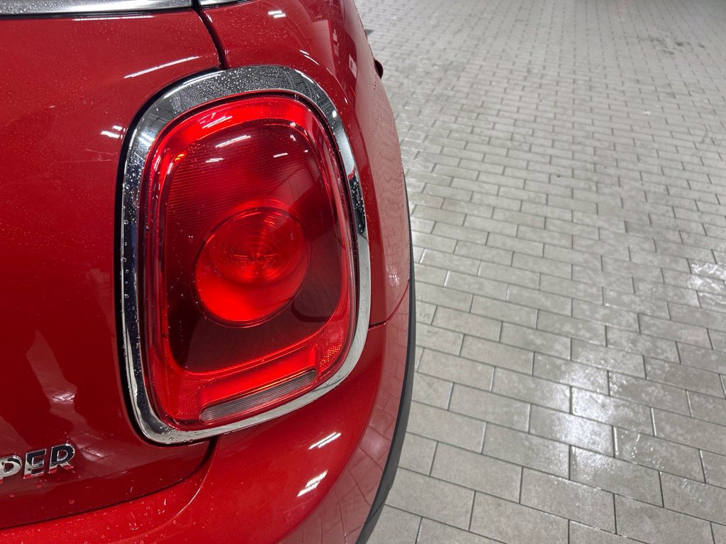 Used 2017 MINI Cooper 2-Door Hardtop FWD image 25