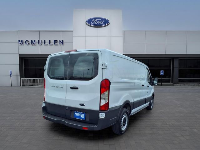 Certified 2017 Ford Transit 150 130 Low Roof RWD image 6