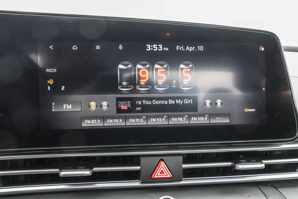 Certified 2021 Hyundai Elantra Limited w/ Cargo Package image 24