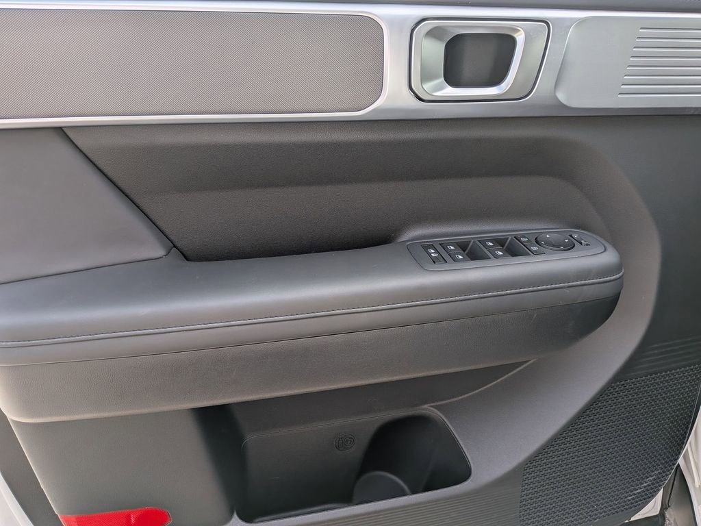 Used 2025 Hyundai Santa Fe SEL image 11