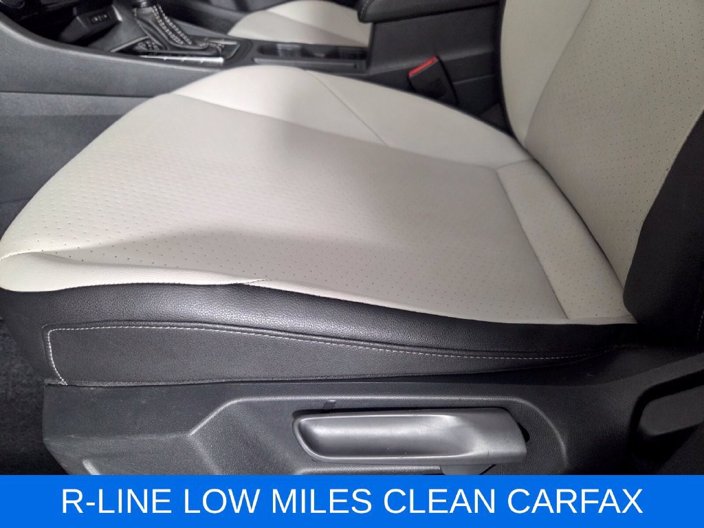 Used 2021 Volkswagen Jetta R-Line w/ R-Line Cold Weather Package FWD image 10