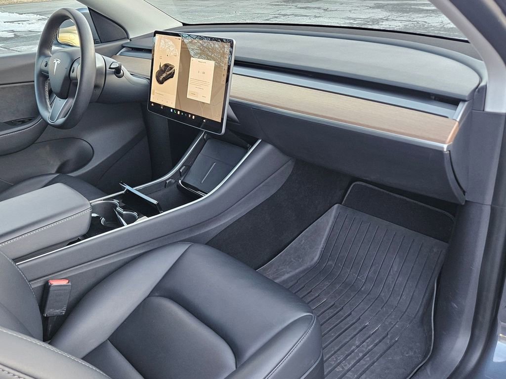 Used 2020 Tesla Model Y Long Range image 26