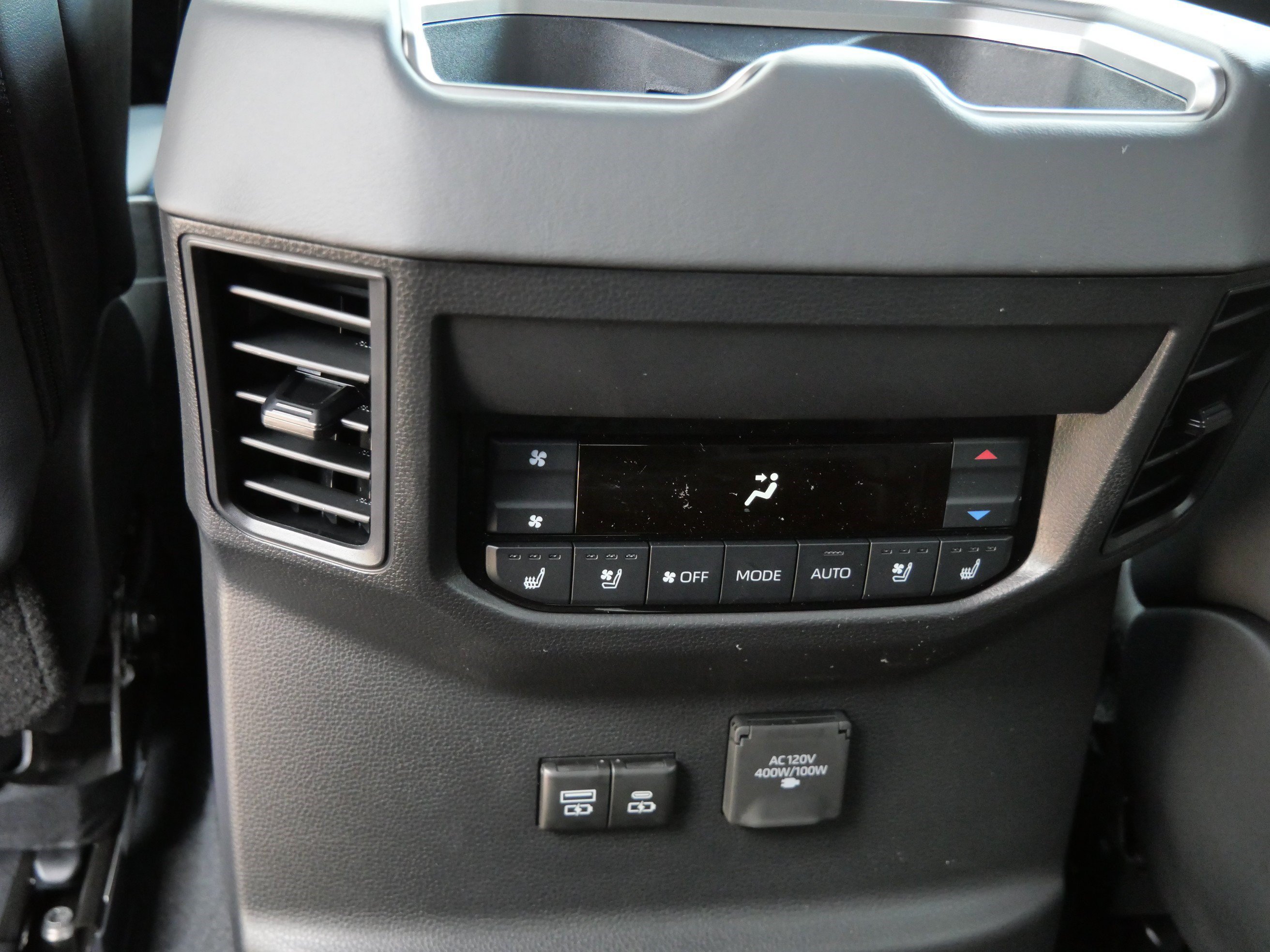 New 2026 Toyota Sequoia Platinum w/ TRD Off-Road Package AWD/4WD image 11