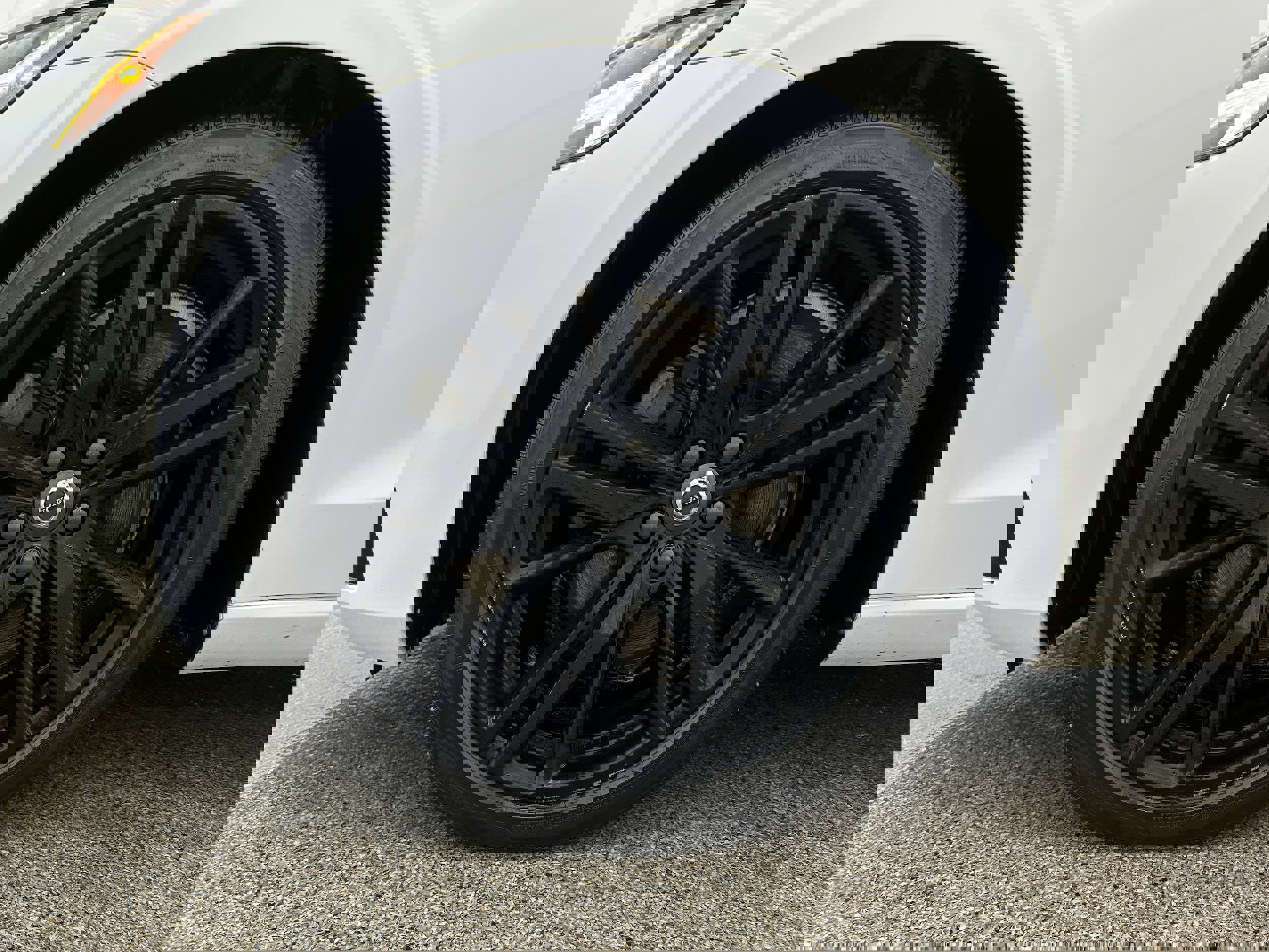 Used 2019 Volvo S60 T6 R-Design image 33