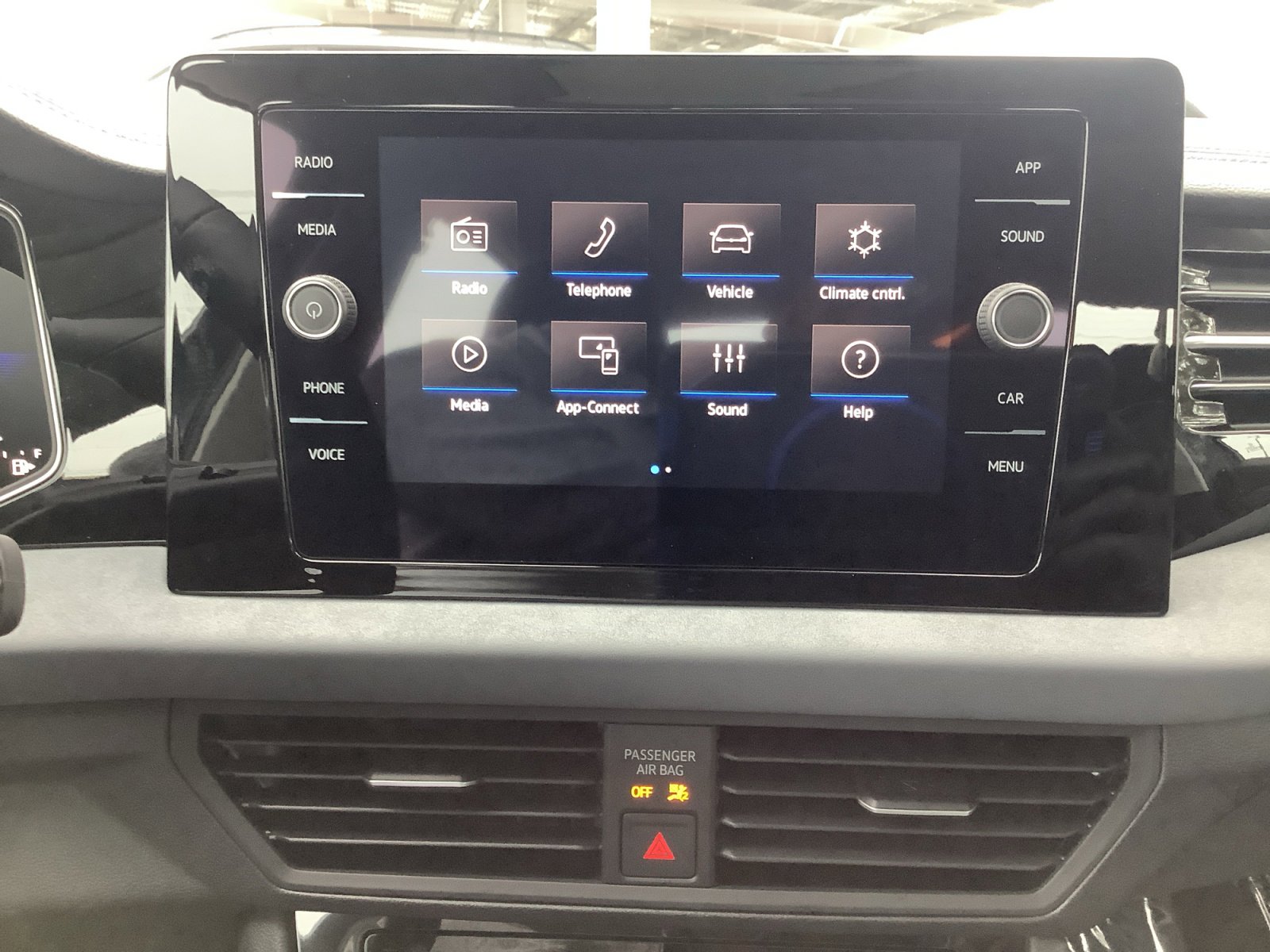 New 2026 Volkswagen Jetta SE image 16