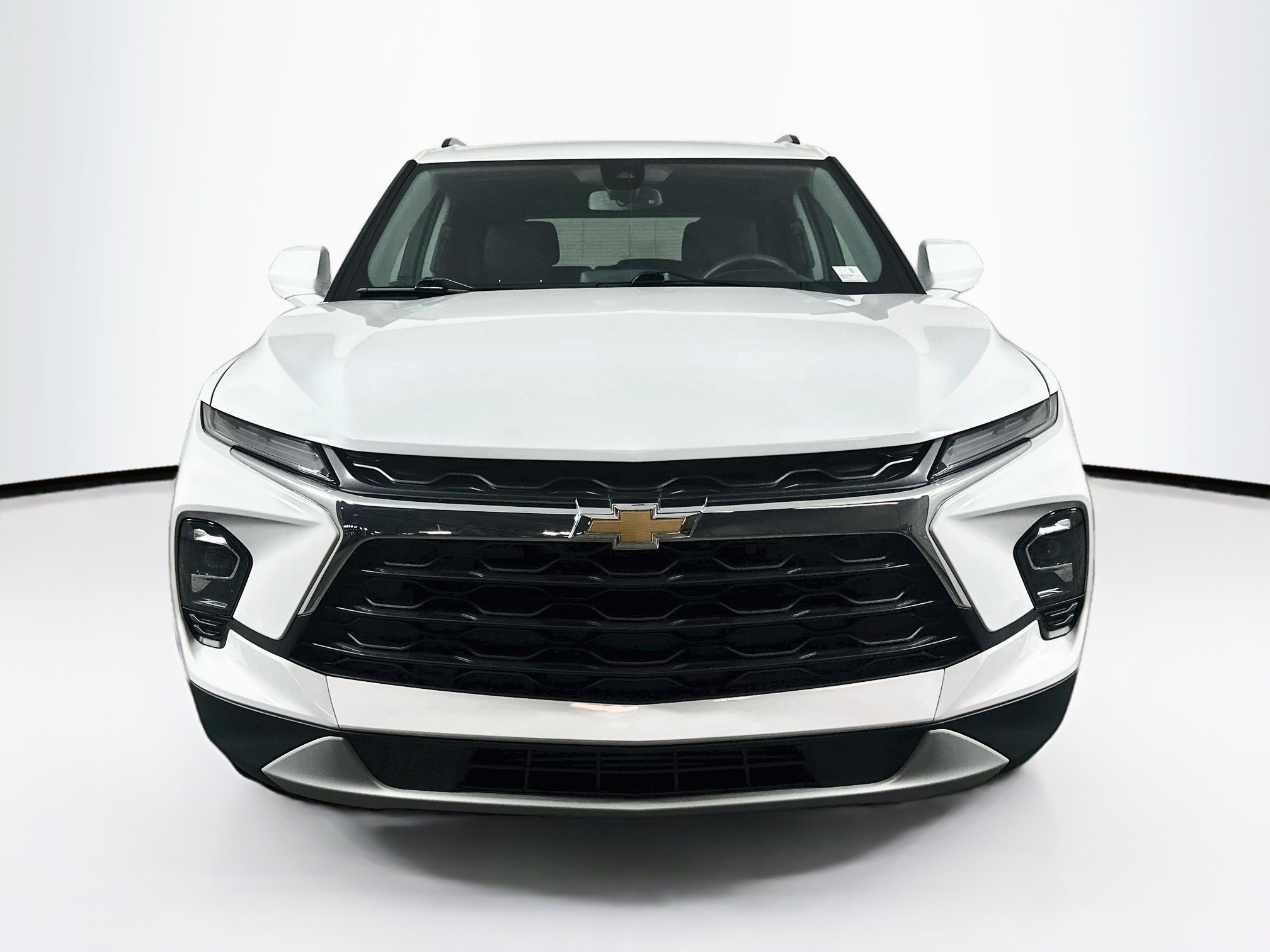 Used 2023 Chevrolet Blazer LT w/ Convenience Package FWD image 2