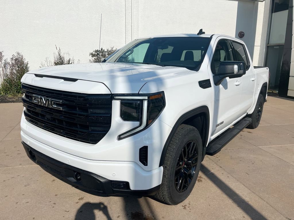 Used 2025 GMC Sierra 1500 Elevation w/ Preferred Package AWD/4WD image 3
