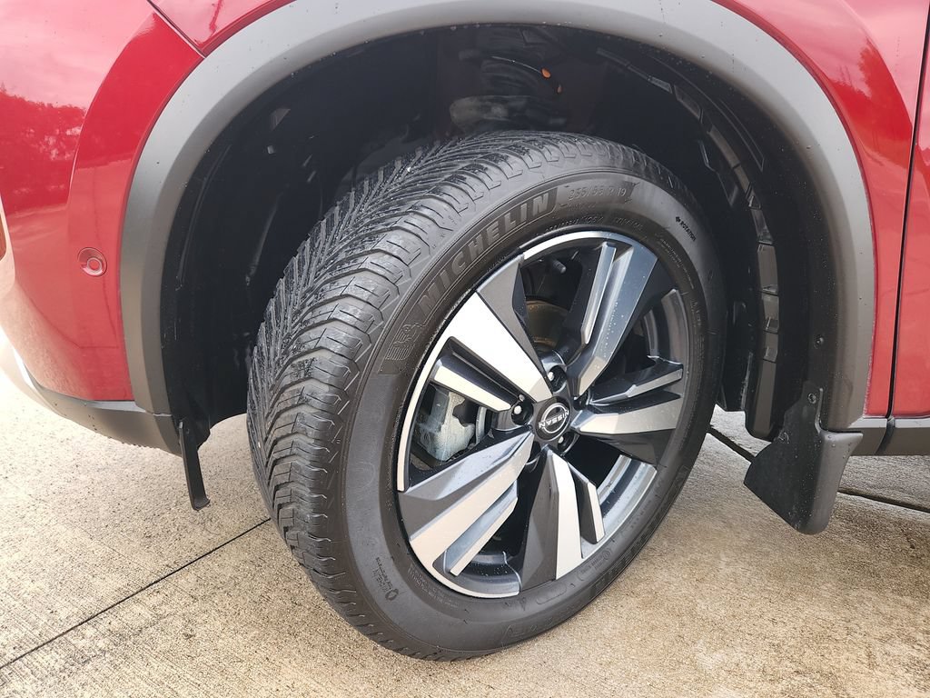 Certified 2023 Nissan Rogue Platinum w/ Platinum Premium Package FWD image 34