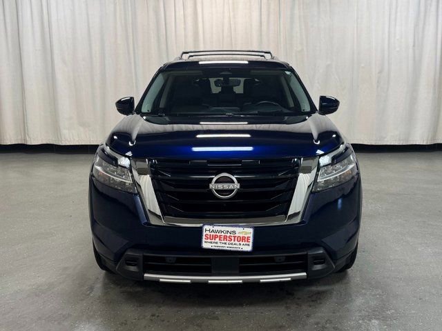 Used 2023 Nissan Pathfinder Platinum w/ Cargo Package image 10