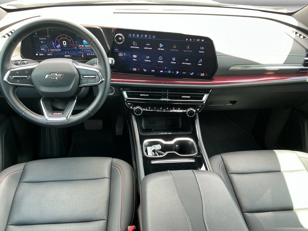 Used 2025 Chevrolet Traverse Z71 AWD/4WD image 11