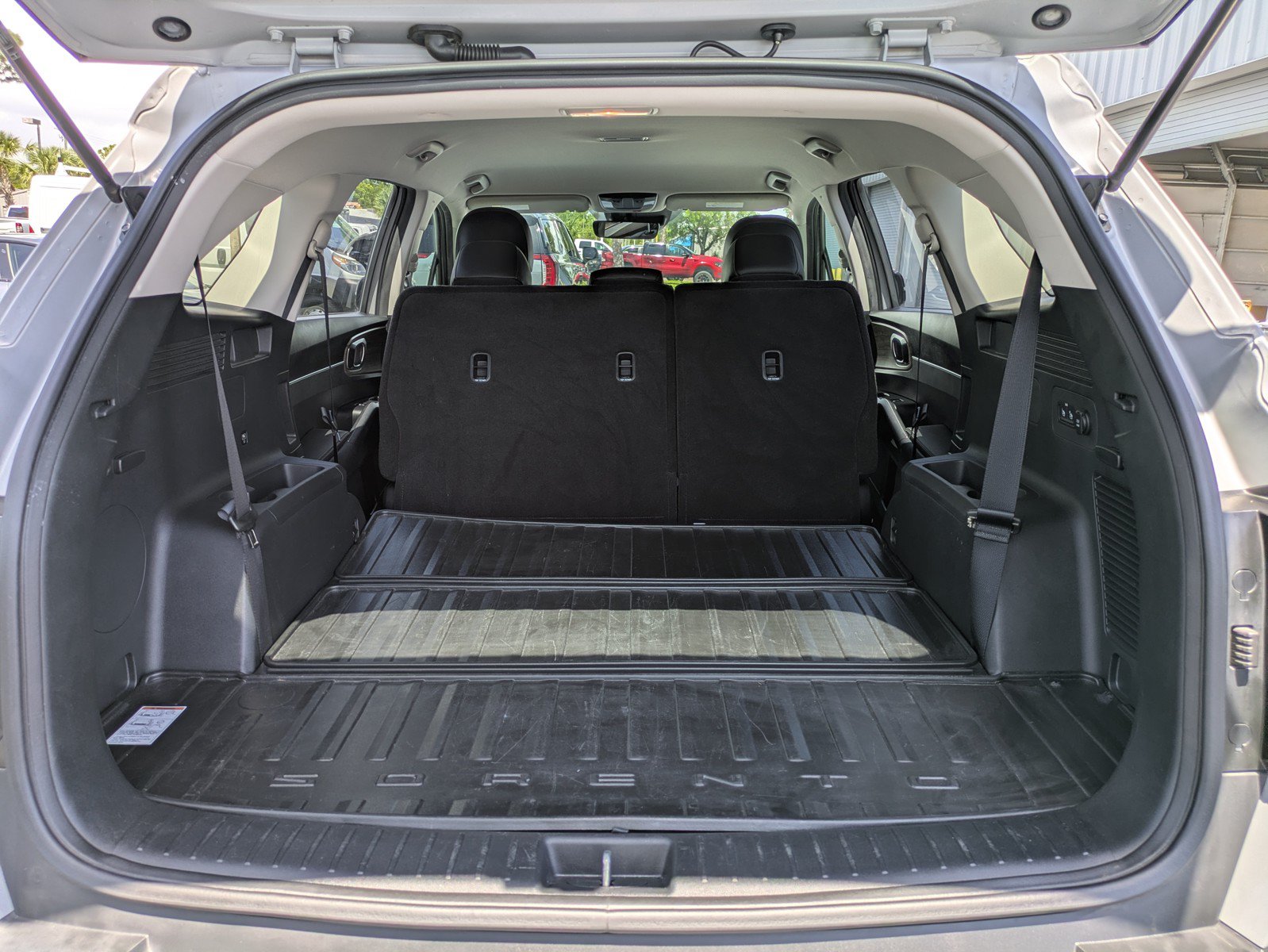 Used 2022 Kia Sorento S AWD/4WD image 10