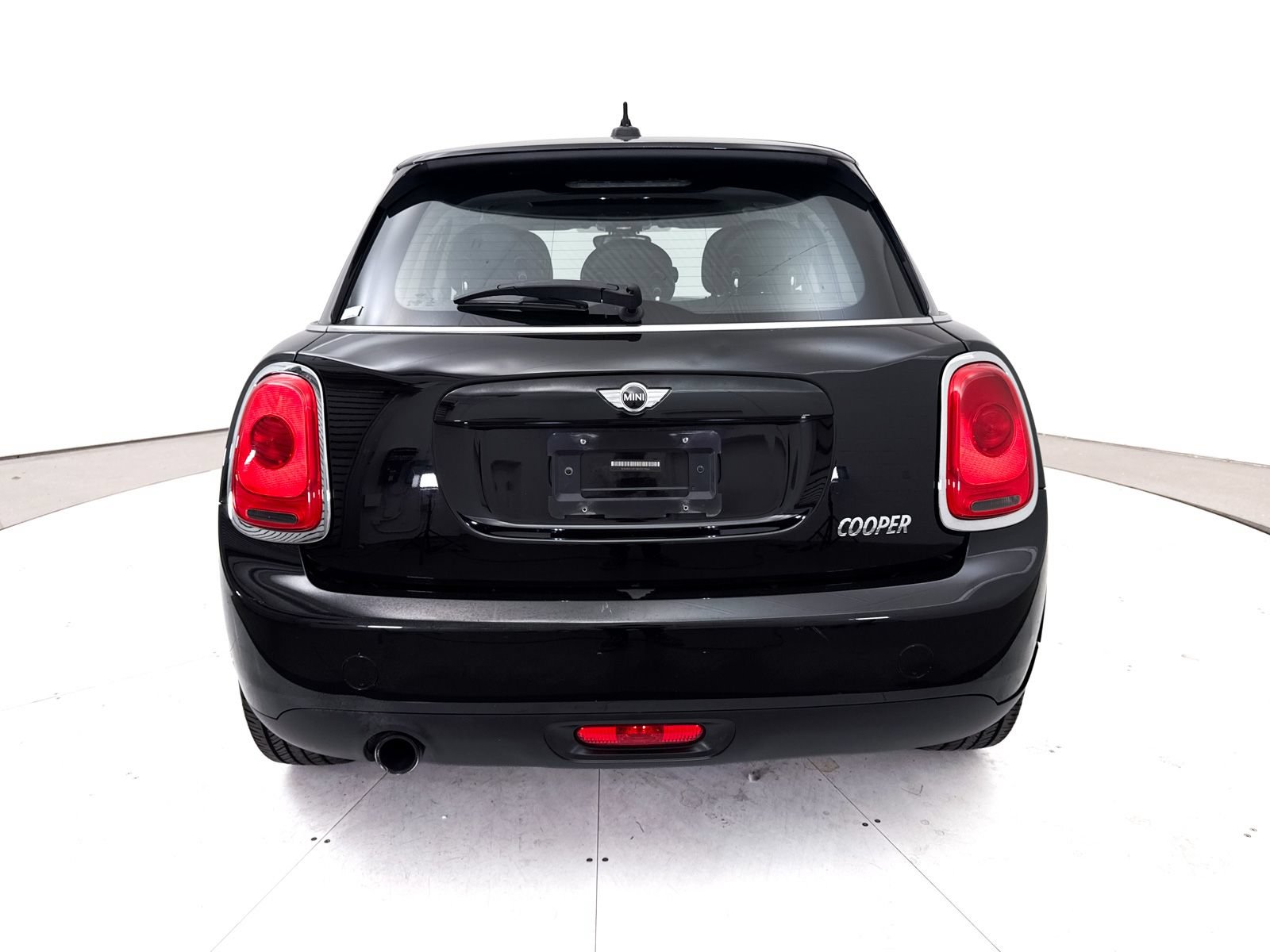 Used 2017 MINI Cooper 4-Door Hardtop FWD image 14