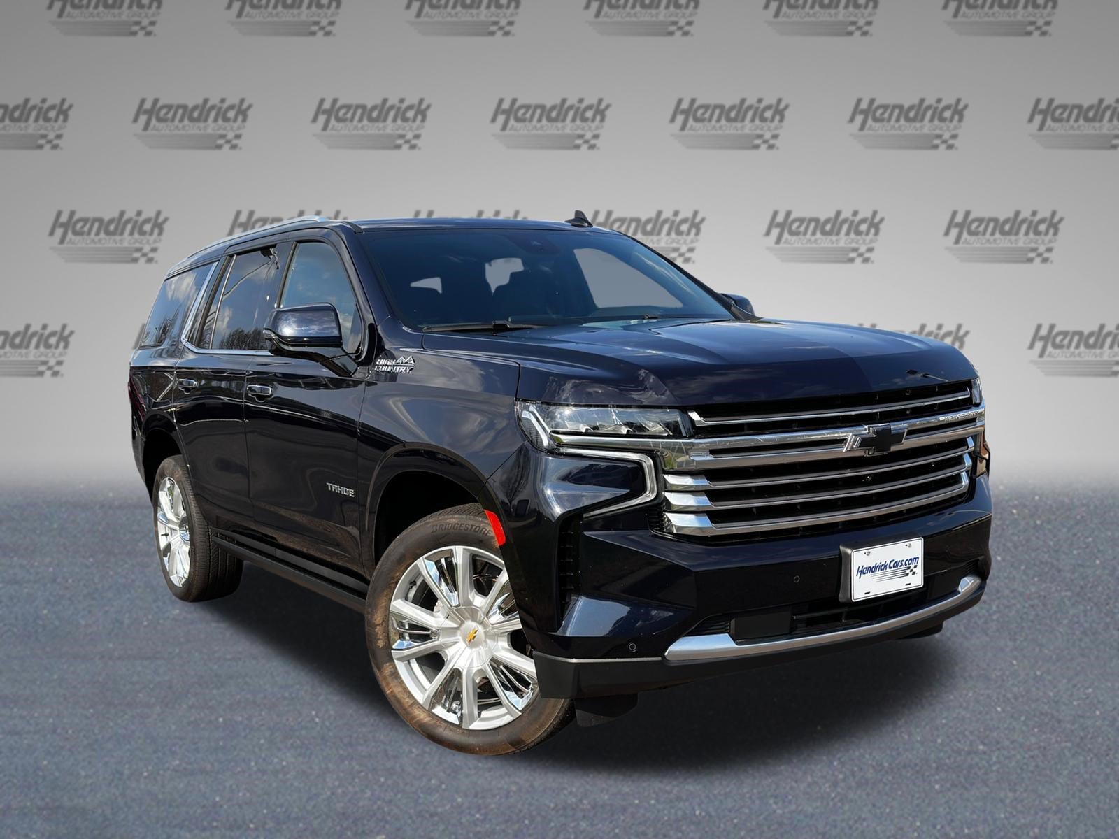 Used 2024 Chevrolet Tahoe High Country AWD/4WD image 2