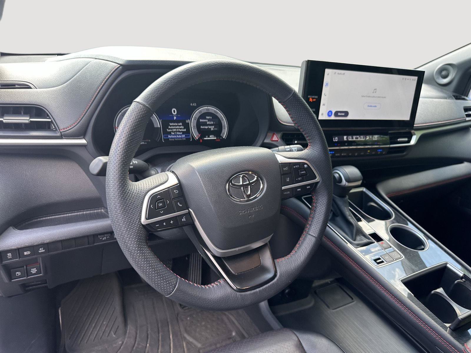 Used 2025 Toyota Sienna XSE FWD image 10