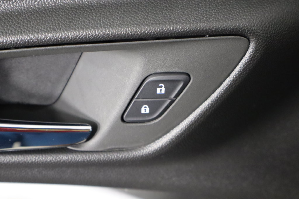 Used 2026 Chevrolet Trax LT w/ Driver Confidence Package FWD image 22
