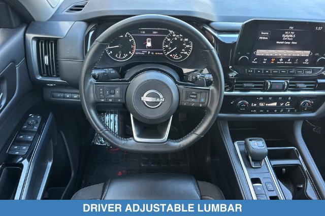 Used 2025 Nissan Pathfinder SL w/ SL Premium Package FWD image 15