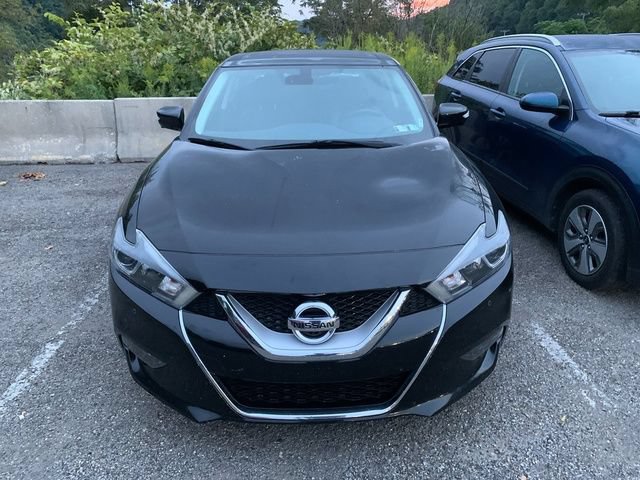 Used 2016 Nissan Maxima Platinum w/ Interior Lighting Package FWD image 3